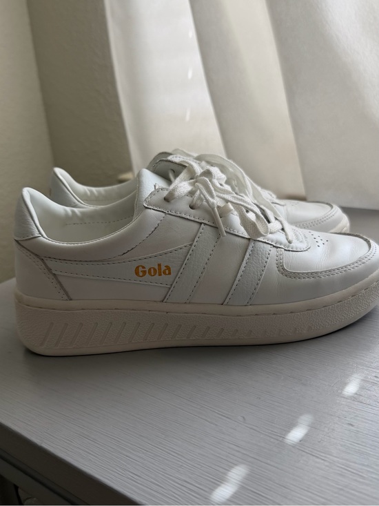 Gola Shoes - Gola White Leather Sneakers with Gold Logo